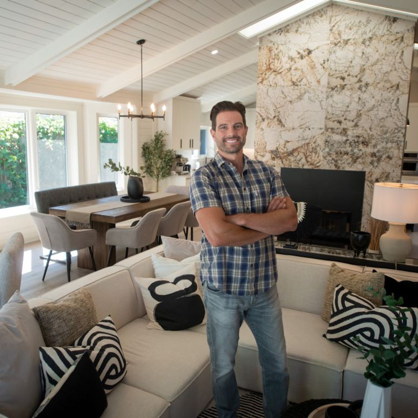 Scott's Vacation House Rules | HGTV Canada