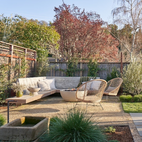 Backyard patio furniture - backyard wellness trends