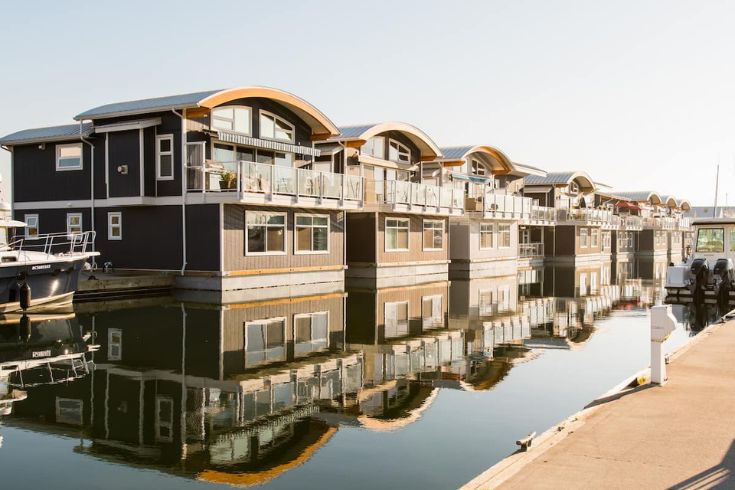 Picturesque Houseboats For Rent In Canada On Airbnb   Hgtv Houseboat3 