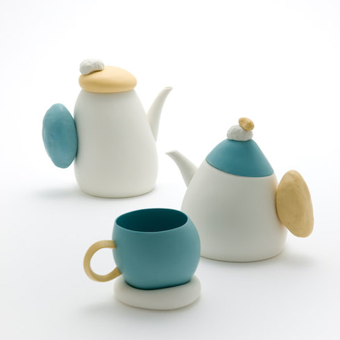 Beautiful ceramic tea set by artist Grace Han