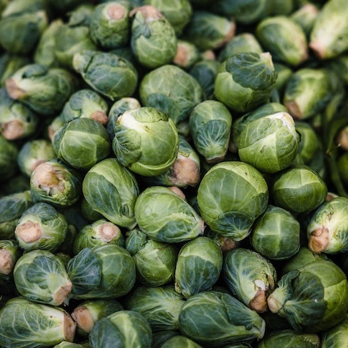A pile of green Brussels sprouts