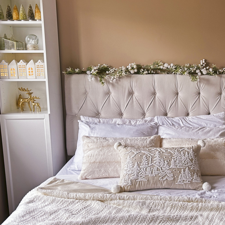 Minimalist holiday Christmas bedroom decor