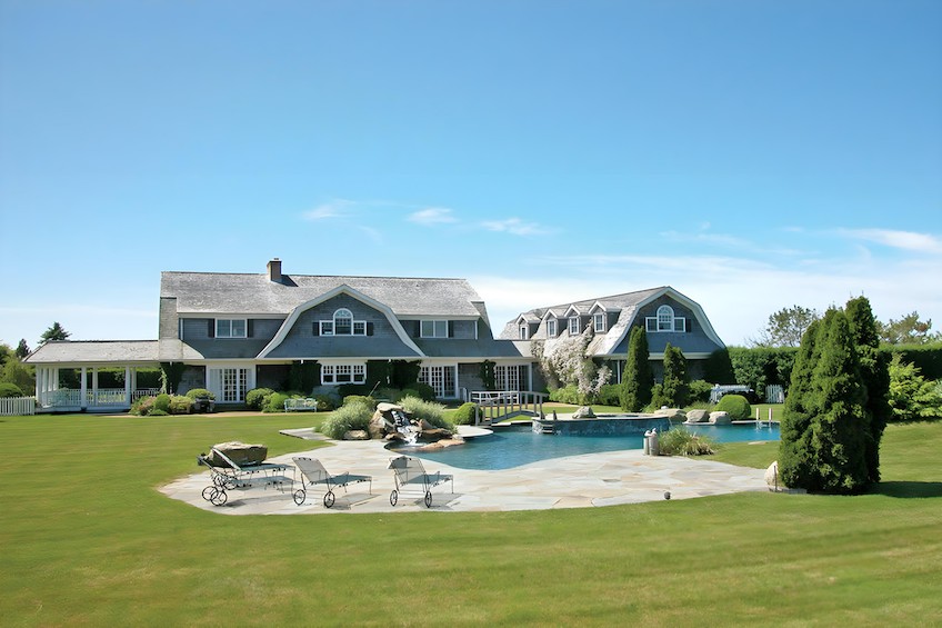 Kathy and Rick Hilton's Hamptons house from the back