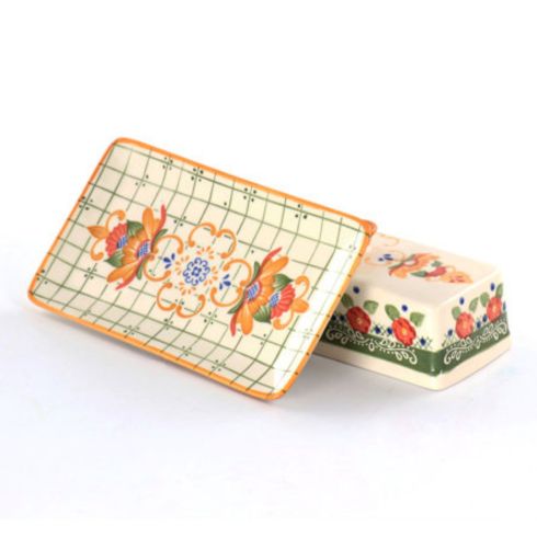 Vintage-inspired stoneware butter dish