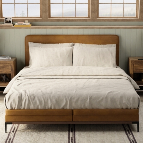 Soft linen bed sheets by Canadian retailer Skylark+Owl